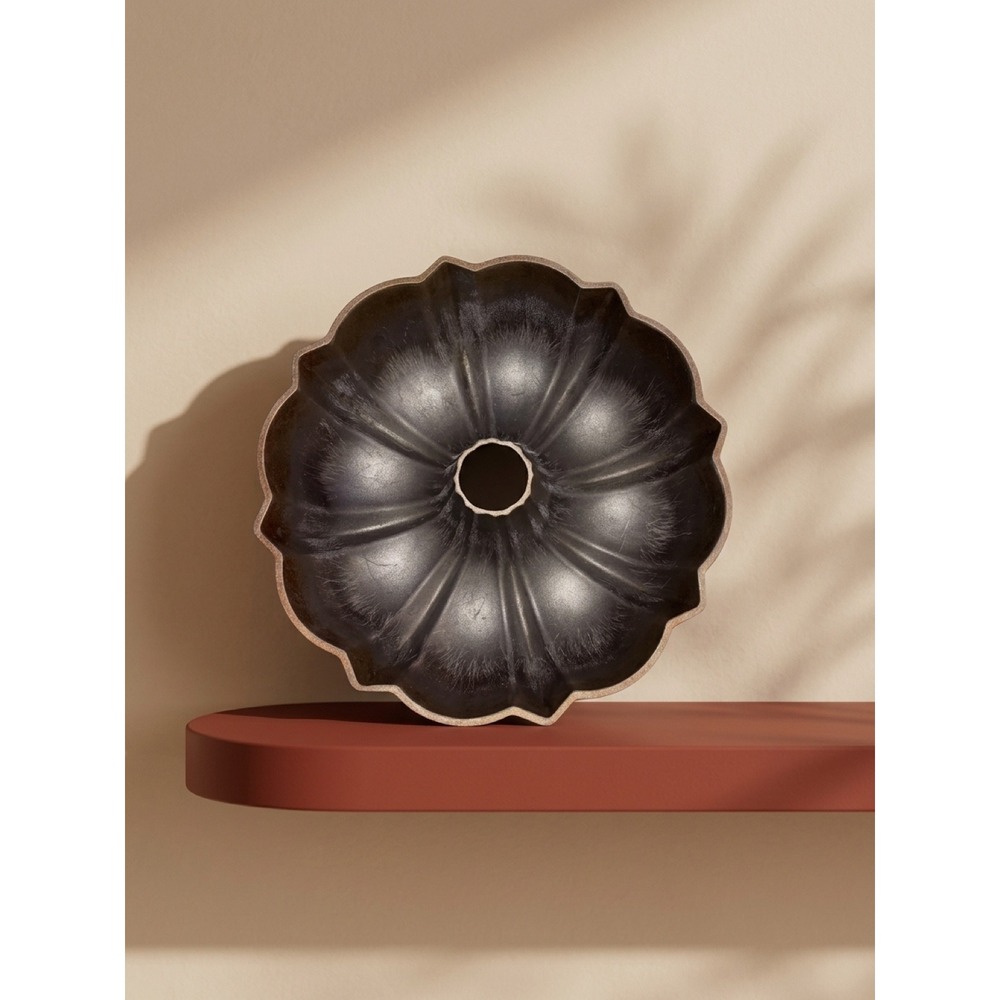 Vintage Nordic Ware Bundt Fluted Tube Pan Cream Cast Aluminum Cake Mold USA Made